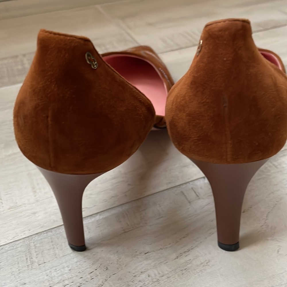 NWOT Escada pump - Picture 5 of 10
